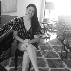 Meet your Posher, Madelyne e.